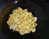 Foto langkah ke 5 dari resep Nasi Goreng Pakcoy Bumbu Soto.