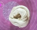 A picture of step 3 of Lacha paratha.