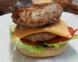 Hình bước làm 4 của món Hamburger 2 tầng 🍔🍟😄