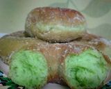 Foto langkah ke 11 dari resep Donat lembut sederhana toping glaze.