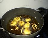 A picture of step 6 of Batata vada.