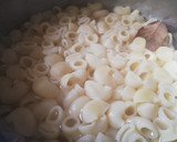 Foto del paso 3 de la receta: Tiburones de pasta con carne a la bechamel