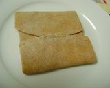 A picture of step 3 of Tomato Paratha.