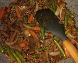 Foto langkah ke 7 dari resep Daging Cah Bawang Bombay.