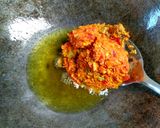 Foto langkah ke 2 dari resep Tongkol Bumbu Kuning Pedas.