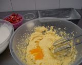 Foto del paso 2 de la receta: Bizcocho de fresas
