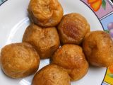 Bola Bola ubi (isi gula aren)