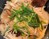 รูปขั้นตอนการทำที่ 3 ของ กระเพาะปลาผัดแห้ง ไก่ฉีก