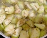 Foto langkah ke 3 dari resep Sayur bening kacang ijo + terong.