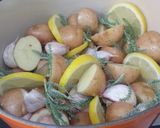 Foto del paso 4 de la receta Patatas nuevas al tomillo y limón