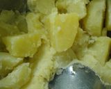 Foto langkah ke 2 dari resep Mashed potato & sauce gravy ala kfc.