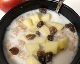 A picture of step 3 of Apple Raisin Oatmeal.