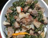 Foto langkah ke 11 dari resep Tumis daun singkong daging babi.