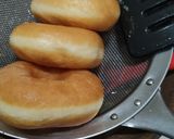 Foto langkah ke 4 dari resep Donat Tanpa Kentang.