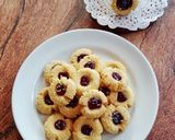 Foto langkah ke 7 dari resep Thumbprint Cookies.