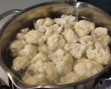 Karfiolos- gombás csirkemáj recept fázis 1 fotója