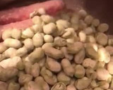 Foto del paso 5 de la receta: Habas mini con salchichas frescas