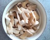 Gombás borjúpaprikás recept fázis 1 fotója