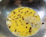 Foto del paso 1 de la receta: Tortilla de espinacas y cebolla morada