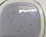 A picture of step 1 of Black currant and black raisins ice cream.