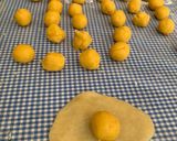 Foto langkah ke 7 dari resep Bakpia Keju Renyah dan Enak.