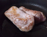 Foto del paso 2 de la receta: Solomillo de cerdo en salsa de nata