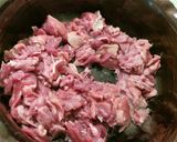 Foto del paso 5 de la receta: Bistec con papas en chile morita