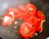 Hình bước làm 2 của món 🌱 Su Hào Xào Cà Chua (Vegan)