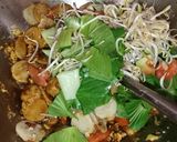 Foto langkah ke 2 dari resep Kwetiau Goreng Ala Solaria.