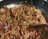 વેજ. હક્કા નુડલ્સ (Veg Hakka Noodles Recipe In Gujarati) રેસીપી સ્ટેપ4ફોટો