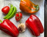 Une image de l'étape 1 de 🌶️Sauce 🫑🫒🧄Méditerranée aux deux poivrons 🫑.