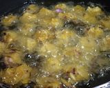 A picture of step 8 of Aloo pakoda.