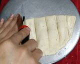 चीज़ स्टफ्ड गार्लिक ब्रेड (Cheese Stuffed Garlic Bread Recipe In Hindi) रेसिपी चरण 8 फोटो