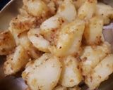 भूने आलू(bhune aloo recipe in hindi) रेसिपी चरण 4 फोटो