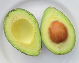 Foto del paso 1 de la receta: Tostada con Aguacate y  queso Provolone