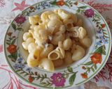 Foto del passaggio 4 della ricetta Pipe rigate con gorgonzola, noci e pere