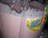 Foto langkah ke 2 dari resep Strawberry Juice.