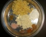 A picture of step 2 of Malai kofta with white gravy curry.