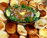 A picture of step 3 of Pav bhaji.