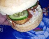 A picture of step 6 of Chicken nuggets burger.