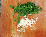 Foto del paso 1 de la receta: Niños envueltos con salsa de tomate frito y vegetales salteados