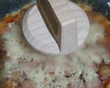Foto langkah ke 3 dari resep Pizza Roti Tawar Teflon.