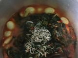 Sayur daun singkong (teri dan telur puyuh)