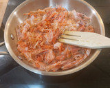 Foto del paso 2 de la receta: Arroz de gamba roja y chipirones