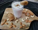 A picture of step 2 of ALMONDS FIG MILK SHAKE .