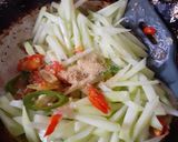 Foto langkah ke 3 dari resep Tumis labu siam.