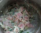 A picture of step 6 of Egg Noodles with Scallion, Ham, and Cream Cheese Sauce.