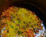 A picture of step 1 of Bhelpuri.