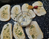 Foto del paso 5 de la receta: Pan con manteca a las hierbas y queso (al horno)