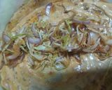 A picture of step 4 of Sechzwan Frankie Roll.